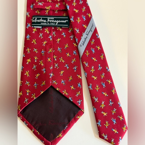 Salvatore Ferragamo Red Asian Tie - Picture 2 of 4
